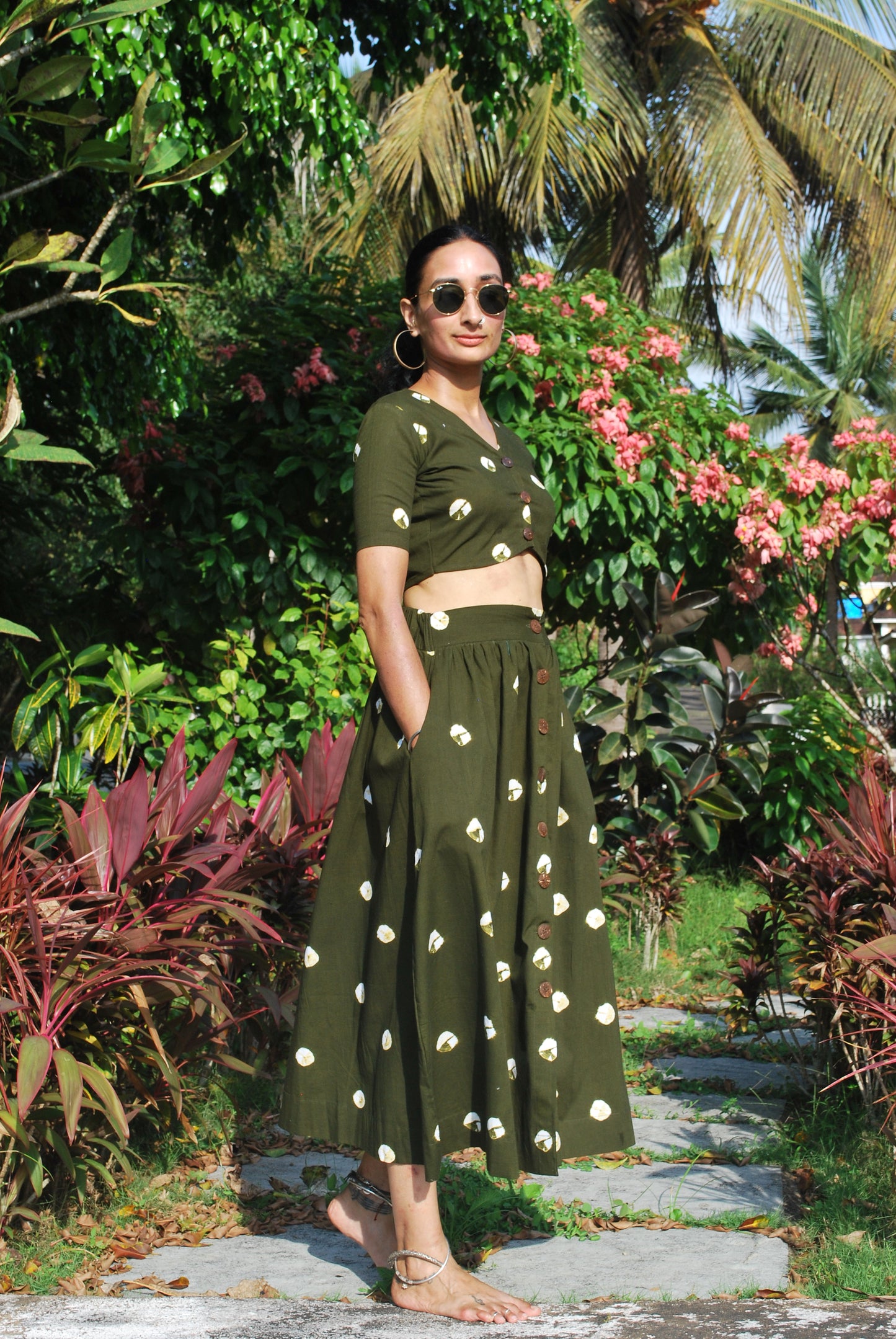 'raindrops' tie & dye coconut button isha skirt