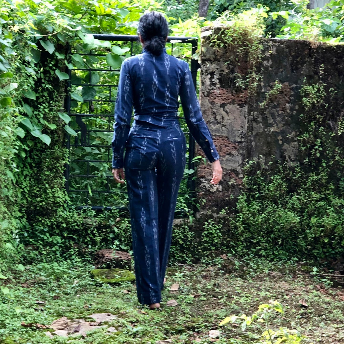 'midnight in assagao' straight-leg ikat trousers