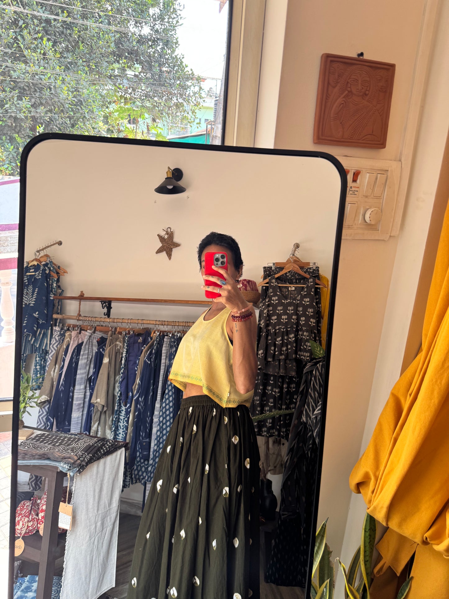 'morjim comfy crop' in butter yellow handloom