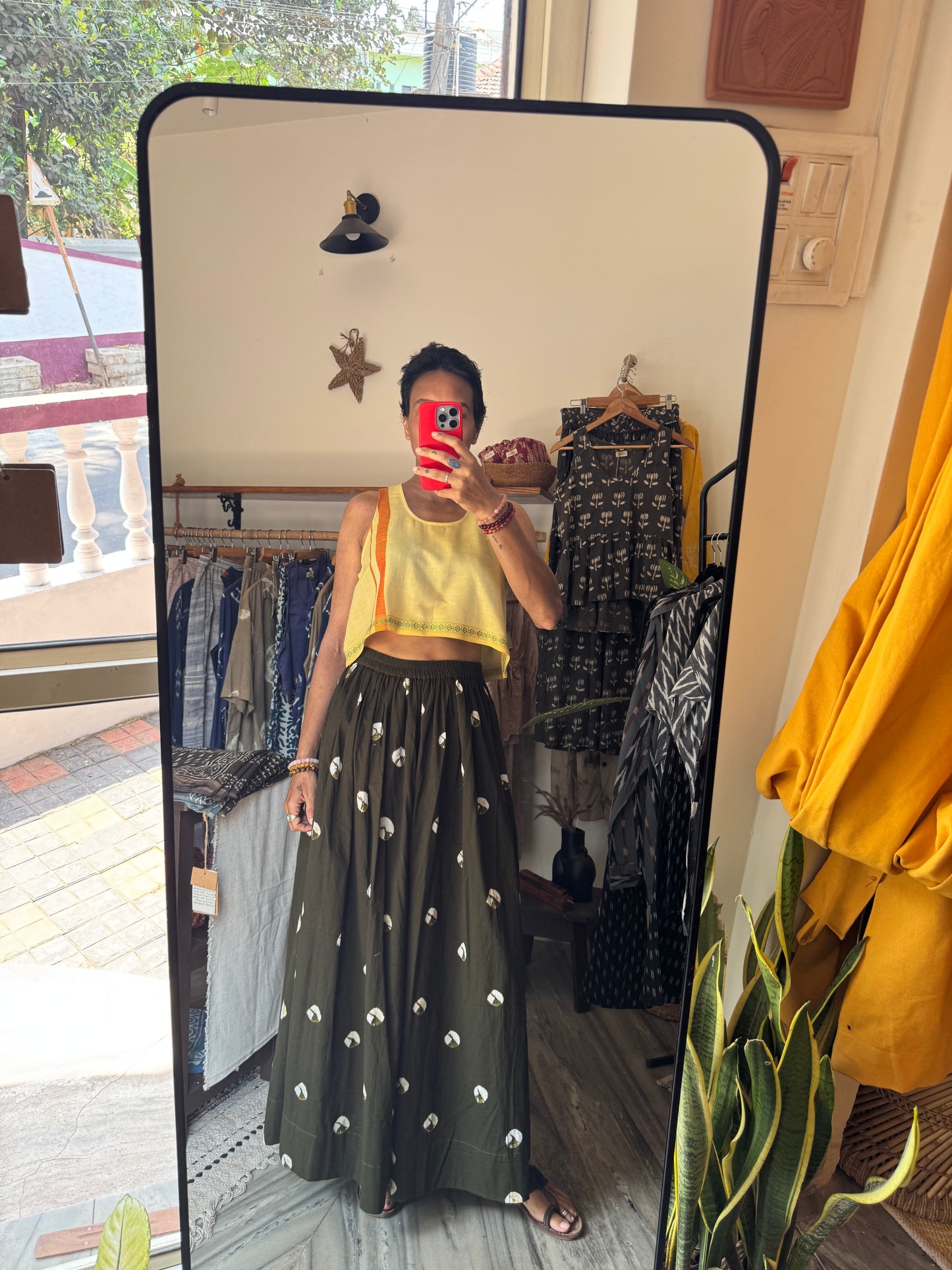 'morjim comfy crop' in butter yellow handloom