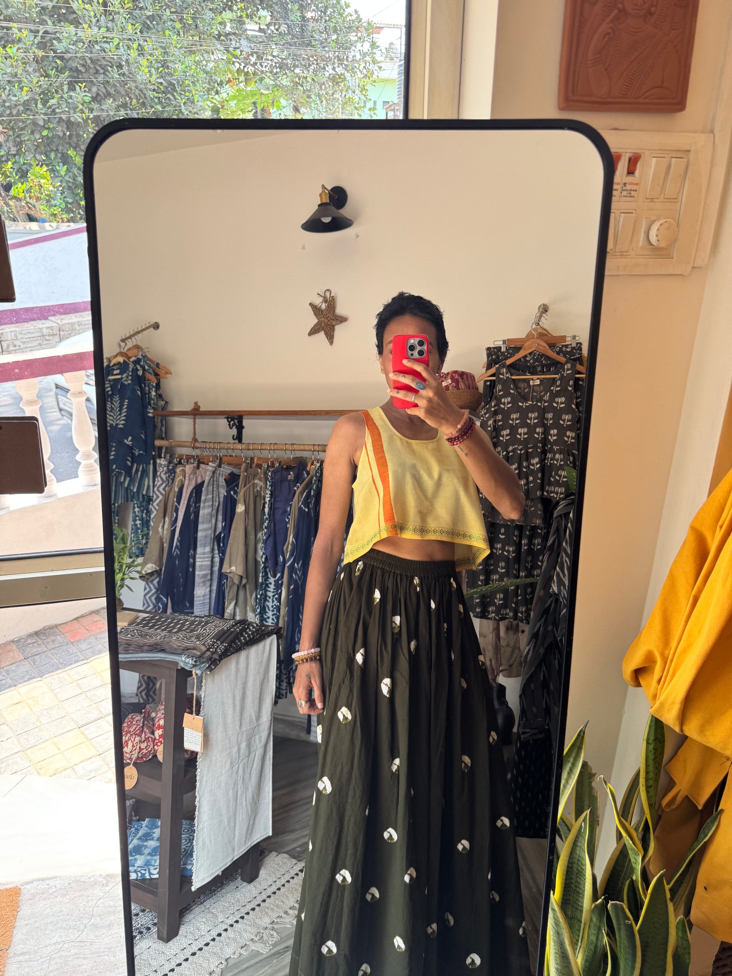 'morjim comfy crop' in butter yellow handloom