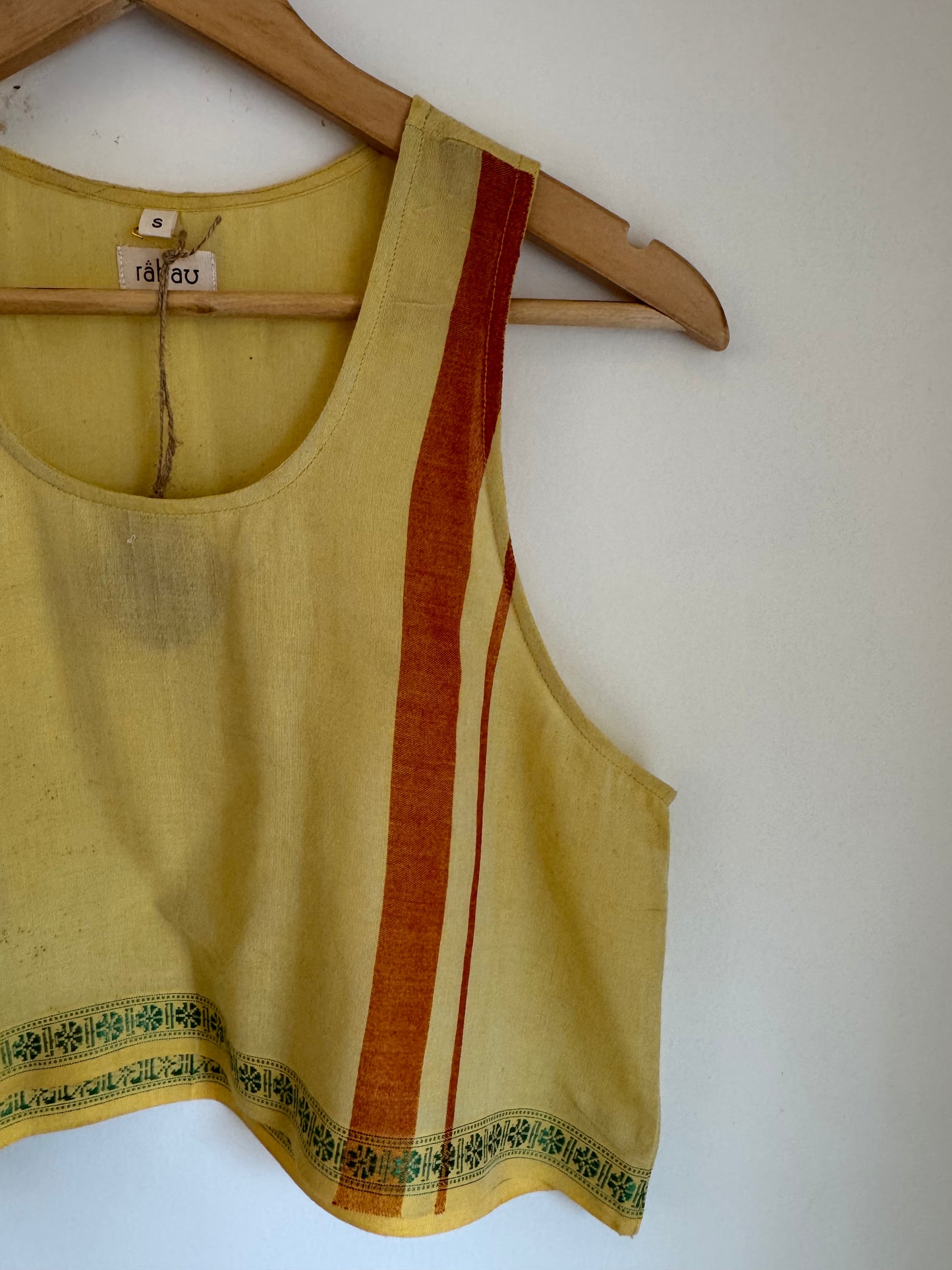 'morjim comfy crop' in butter yellow handloom